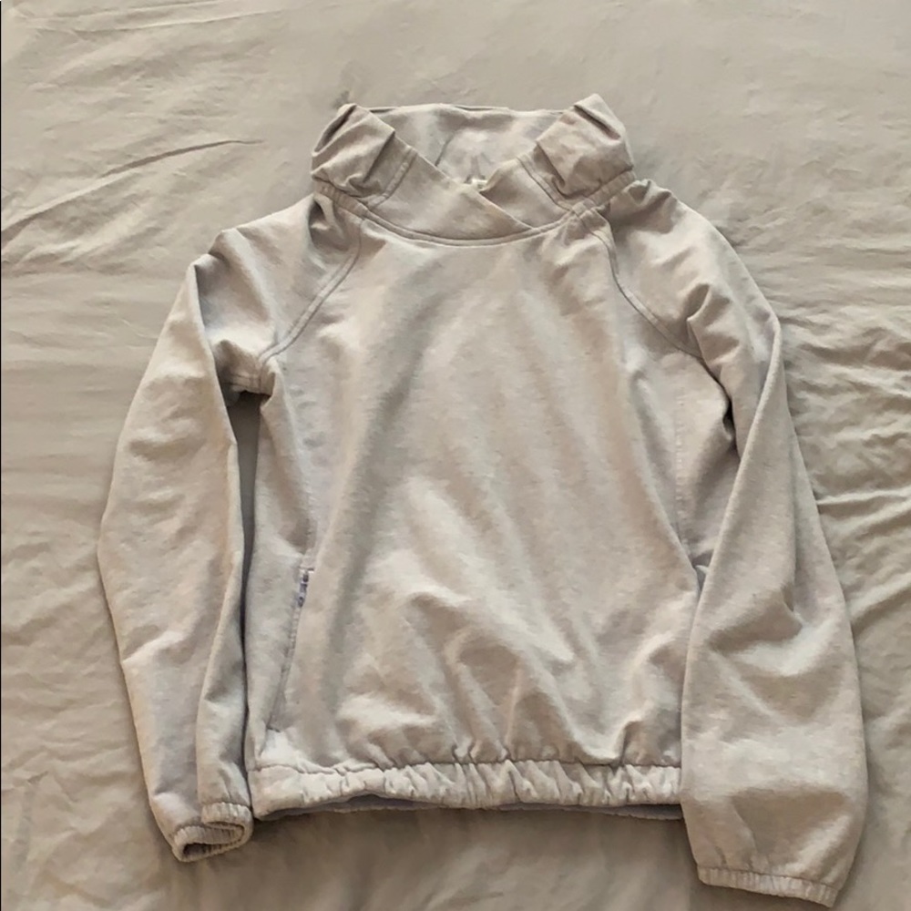 Grey sweatshirt